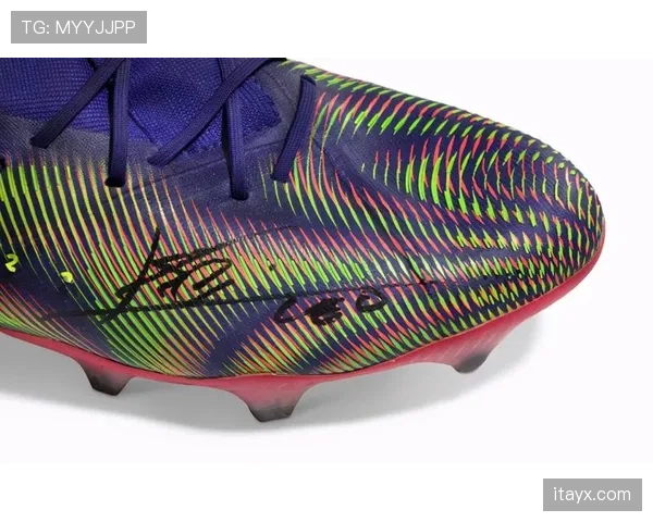 梅西穿的鞋一年值普通人房租，这生活谁扛得住啊？